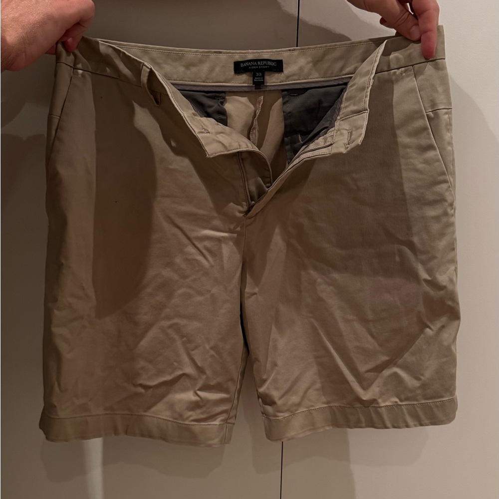 Banana Republic Men's Khaki Flat Front Shorts